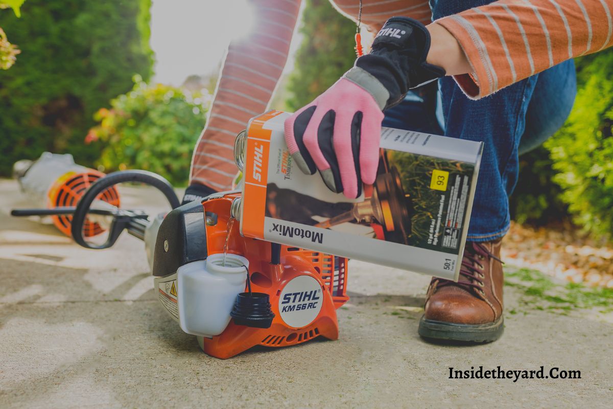 What Oil For STIHL Chainsaw? - Guide For Beginners - Inside The Yard